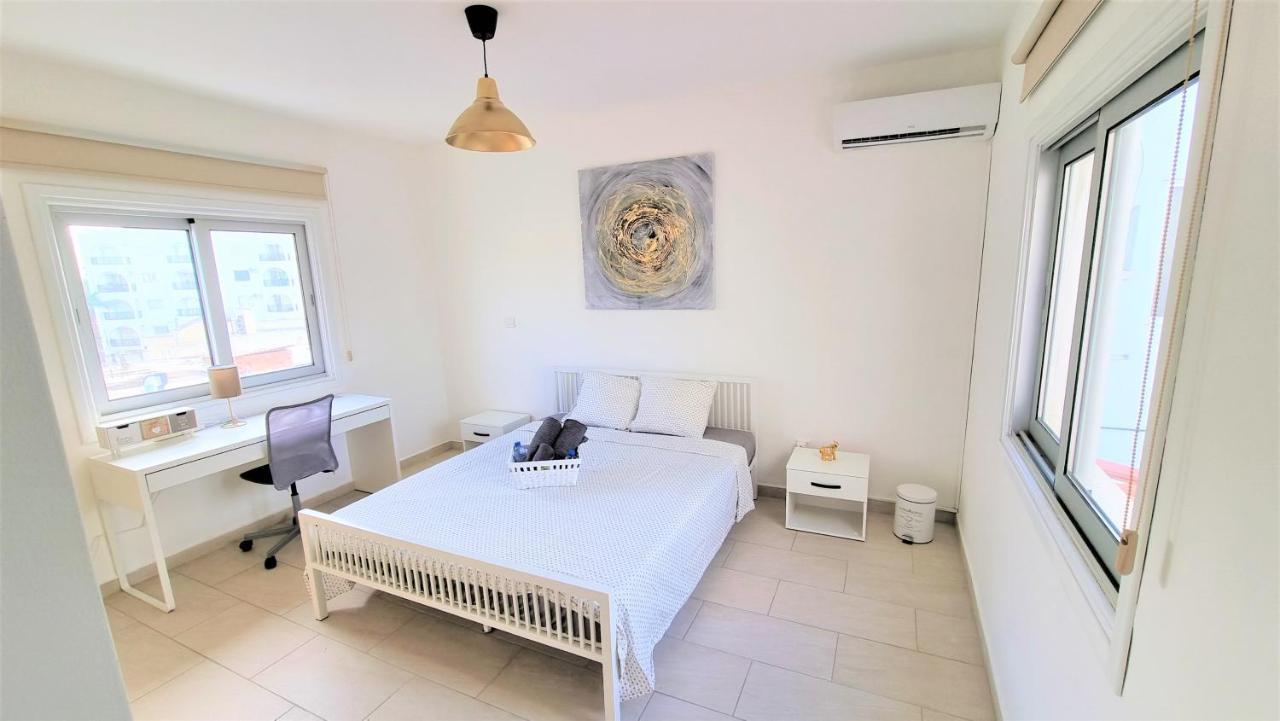 Spacious Lightflooded 2Br Apt / Near Center & Harbour Larnaka Exterior foto